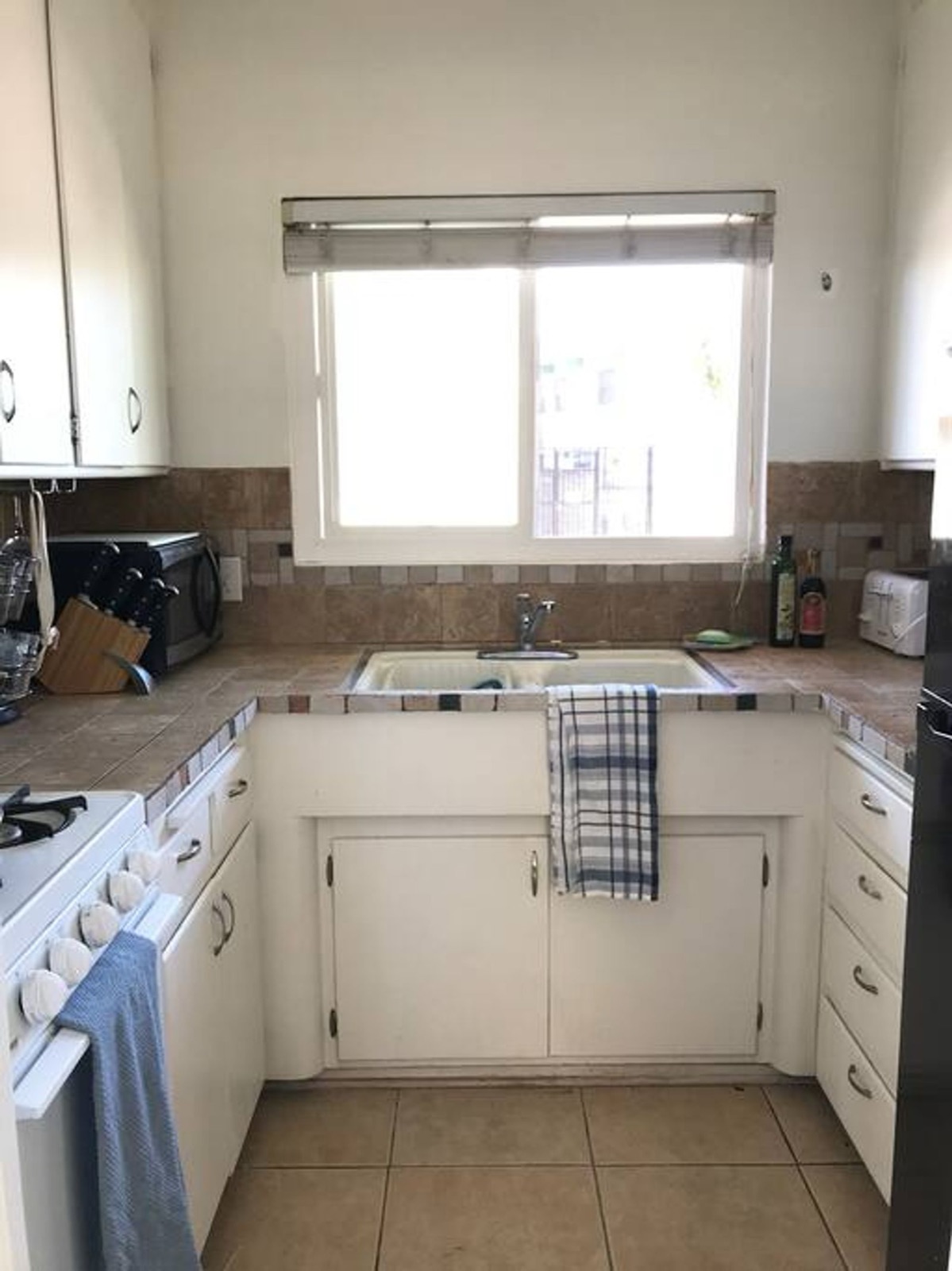 The Charmer — kitchenette
