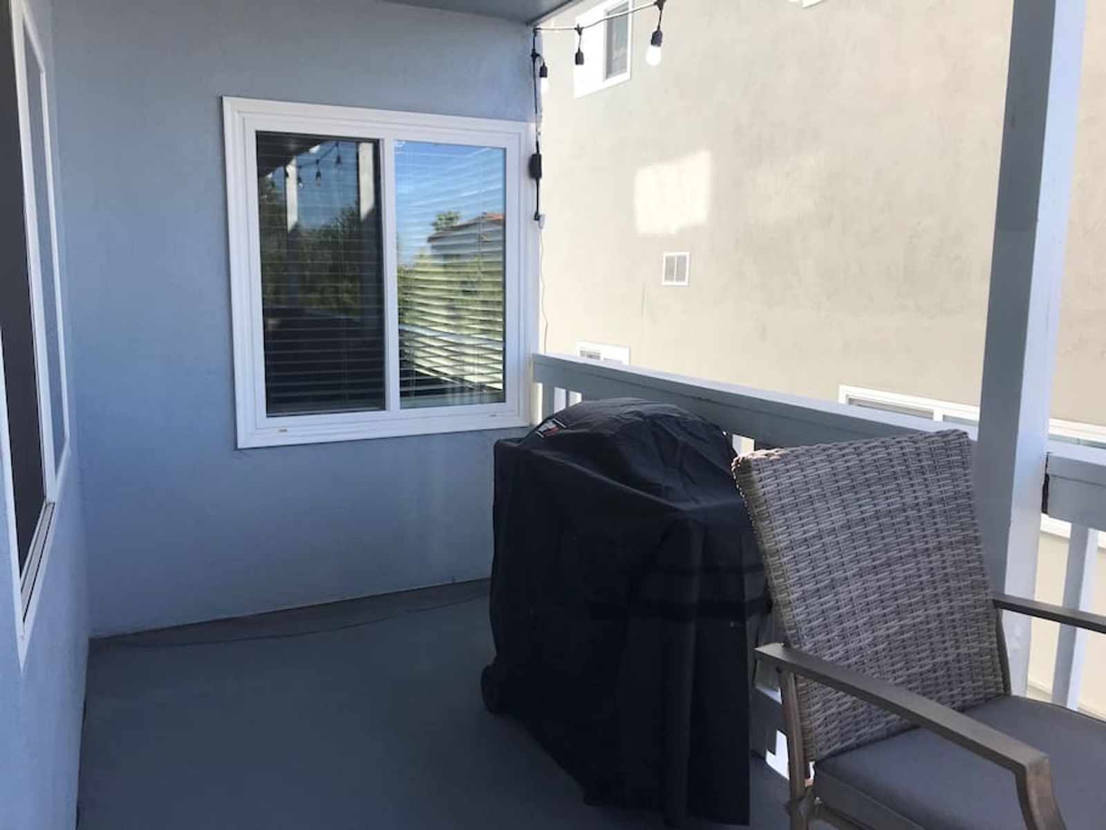 The Charmer (Unit A) — balcony bbq