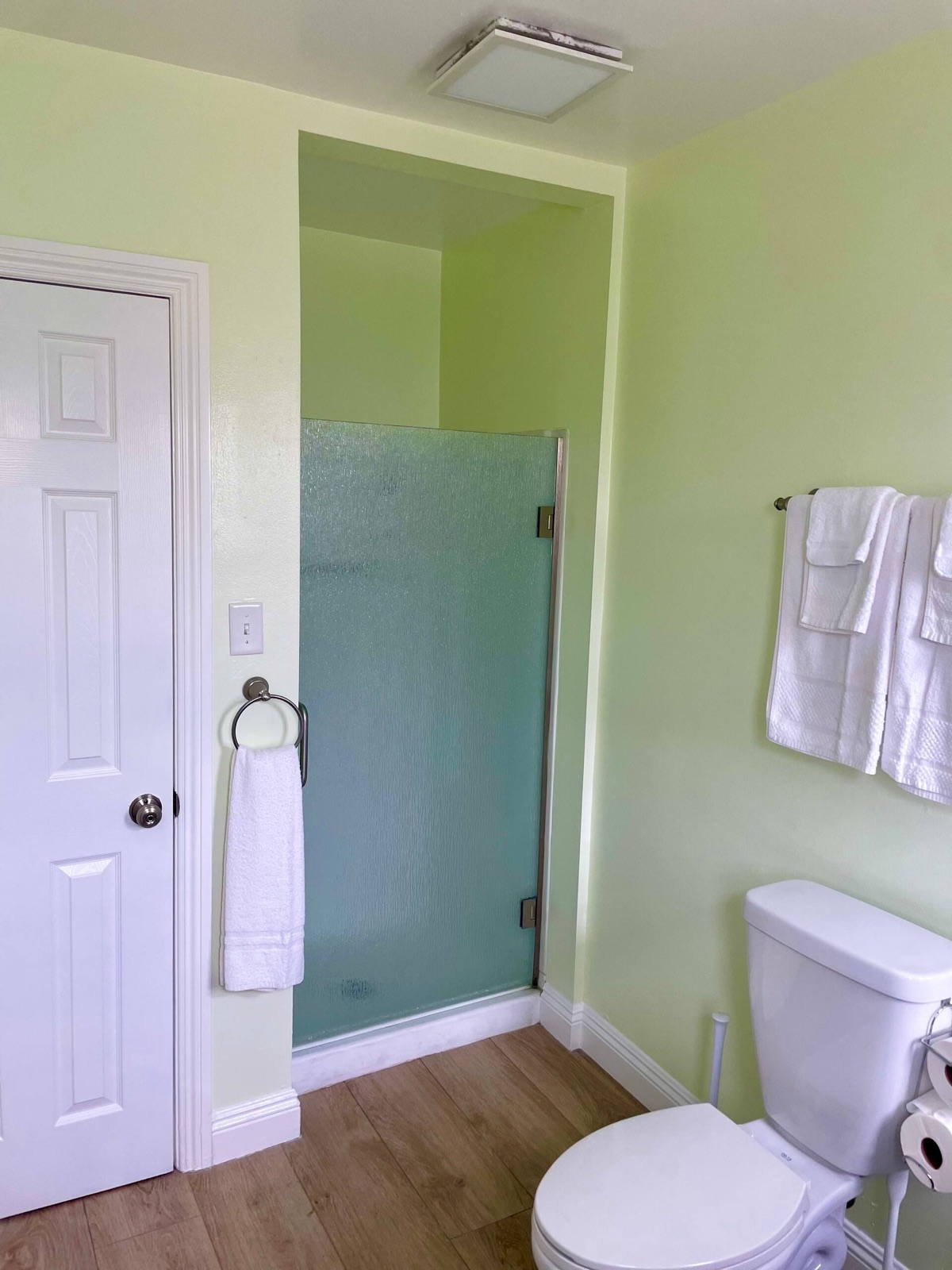 San Clemente's Jewel (Unit D): full bath shower