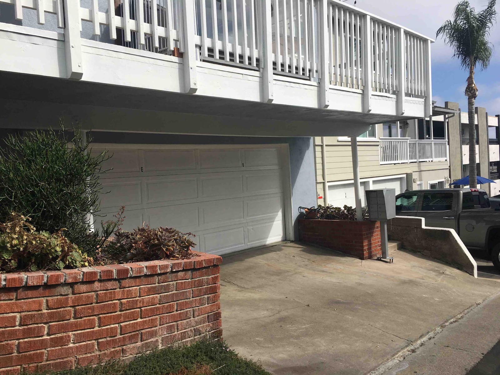 San Clemente's Jewel (Unit D): exterior driveway
