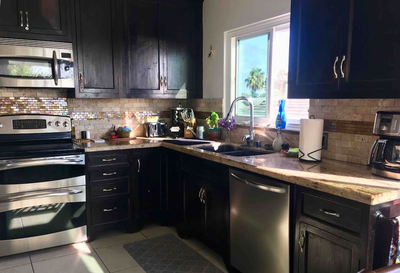 The Retreat — kitchen
